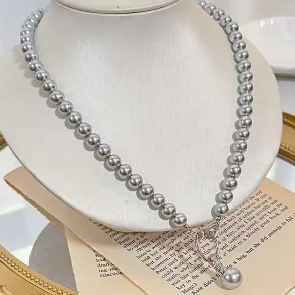 17. NEW Crystal Pearl Necklace/ 19in - Picture 3 of 3